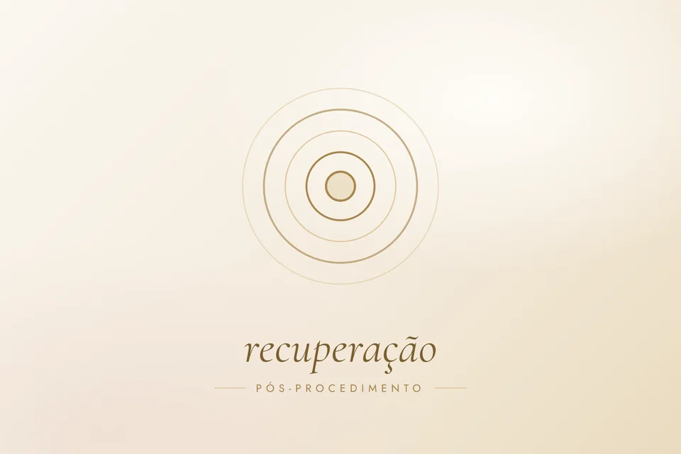 Ilustração em traço dourado com a palavra recuperação, capa do artigo Roxos e inchaço depois de injetáveis: o que é normal e quais são os sinais de alerta